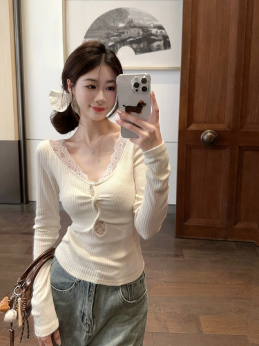 Hot girl pure desire lace stitching hollow long-sleeved T-shirt women's early autumn sexy short bottoming shirt