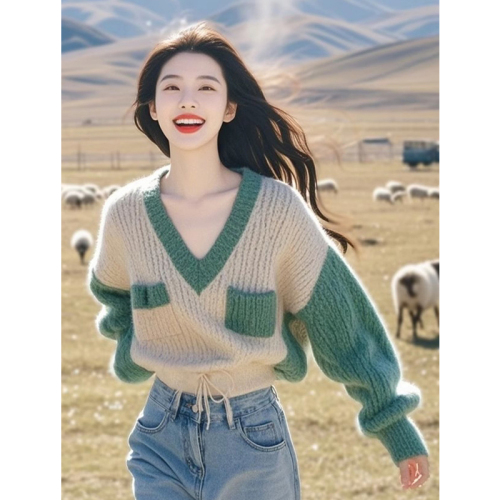 Green Plaid V-neck Knit Sweater for Women - 2024 Autumn/Winter New Loose Lazy Style Color-blocked Soft Knit Top