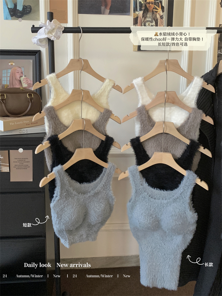 Real shot!  Winter all-in-one fleece wool thermal vest bra plus fleece thickened underwear