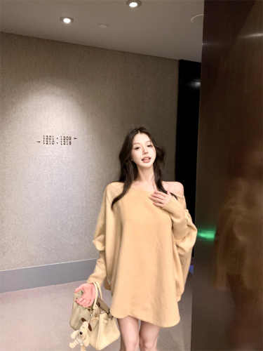 Actual shot ~ Lazy temperament, bat sleeves, loose design, waist slimming, versatile knitted sweater, free belt