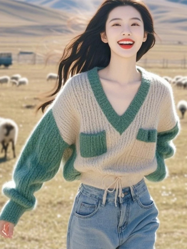 Green Plaid V-neck Knit Sweater for Women - 2024 Autumn/Winter New Loose Lazy Style Color-blocked Soft Knit Top
