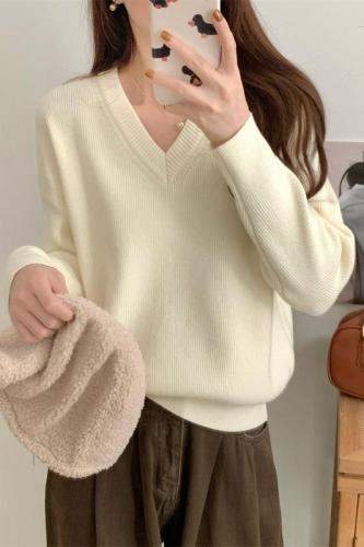 Real shot of autumn and winter Korean style loose v-neck versatile solid color Andy velvet sweater long-sleeved inner sweater top