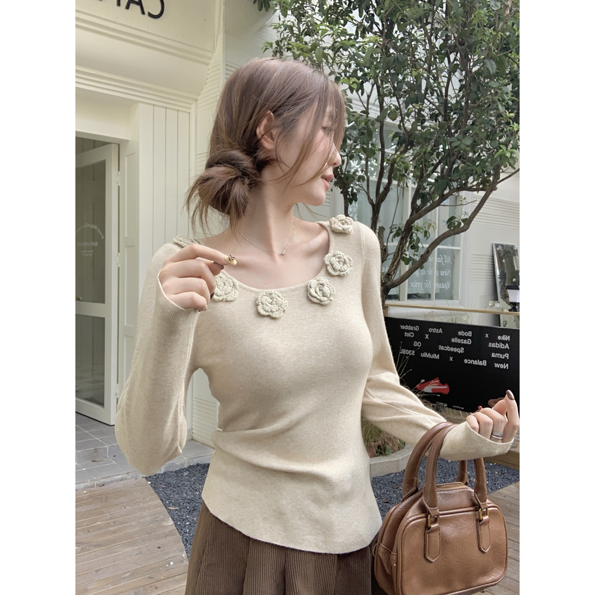 Real shot of autumn and winter Korean style sweet three-dimensional flower design Andy velvet sweater bottoming long-sleeved sweater for women