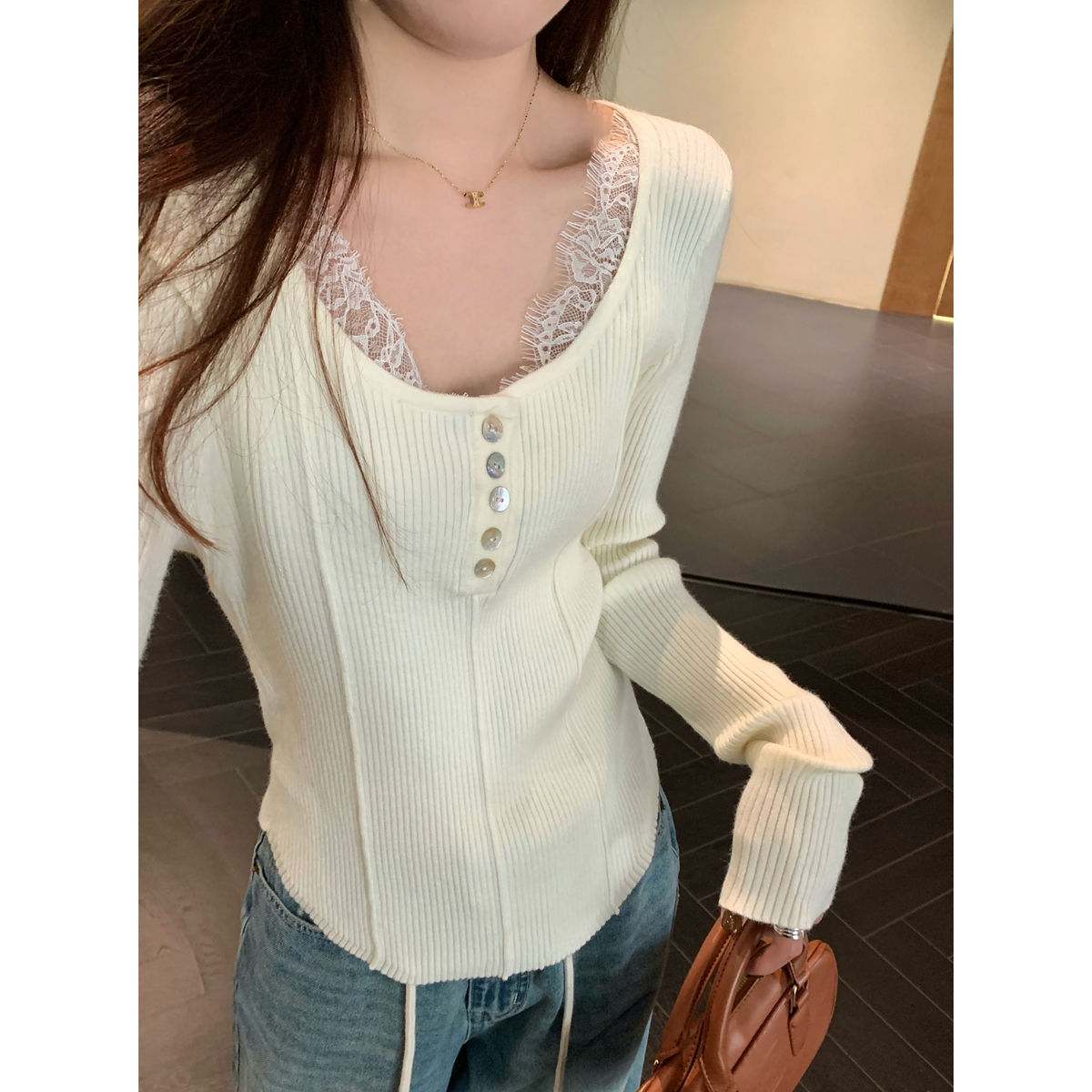 Real shot of autumn and winter Korean style lace splicing buttons fishbone design Andy velvet sweater bottoming sweater for women