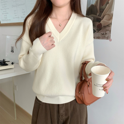 Real shot of autumn and winter Korean style loose v-neck versatile solid color Andy velvet sweater long-sleeved inner sweater top