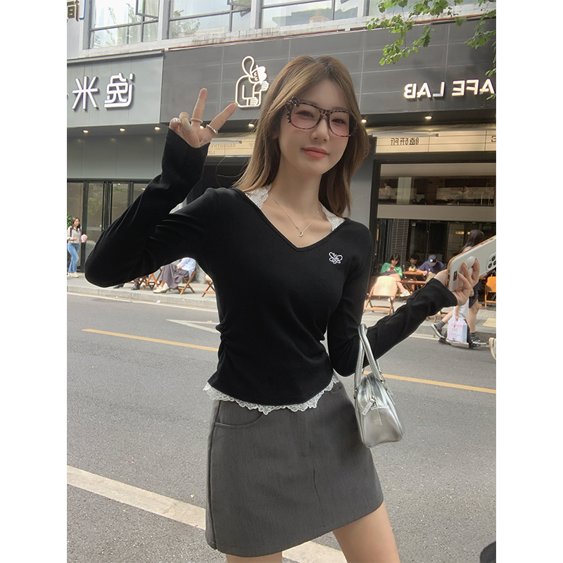 Real shot of pure desire lace halterneck fake two-piece long-sleeved pure cotton T-shirt for women in autumn waist slimming short top