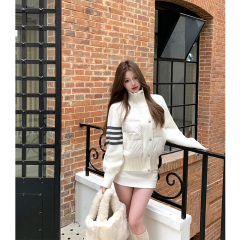 Actual shot of down-padded jacket for women in winter white short cotton-padded warm jacket