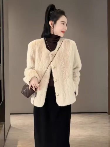 Lamb wool coat for women 2024 winter popular this year beautiful top thickened fashionable casual fur one-piece coat