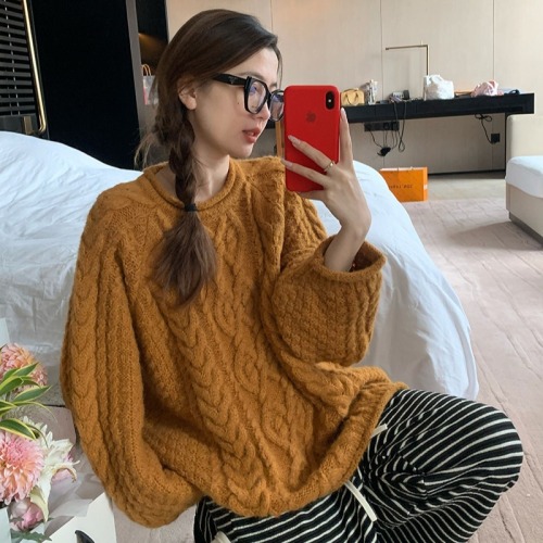 Retro lazy style round neck pullover twist sweater for women in autumn and winter thickened soft and waxy loose outer cable knitted top