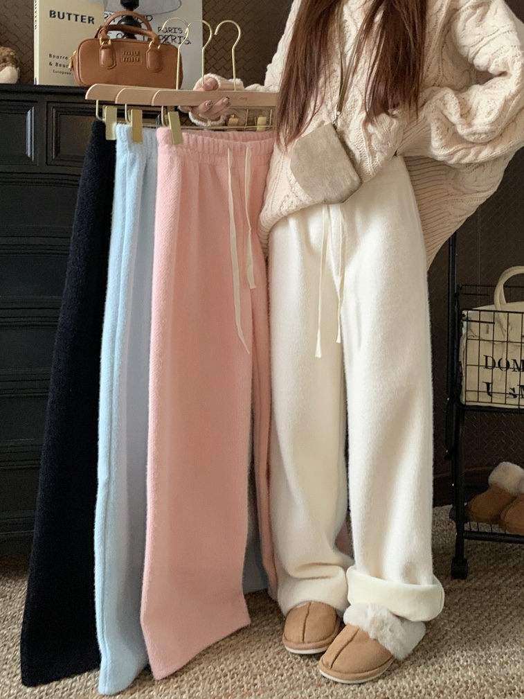 Actual shot of the new Korean style mink velvet thickened baby velvet warm high-waisted slimming versatile straight wide-leg pants