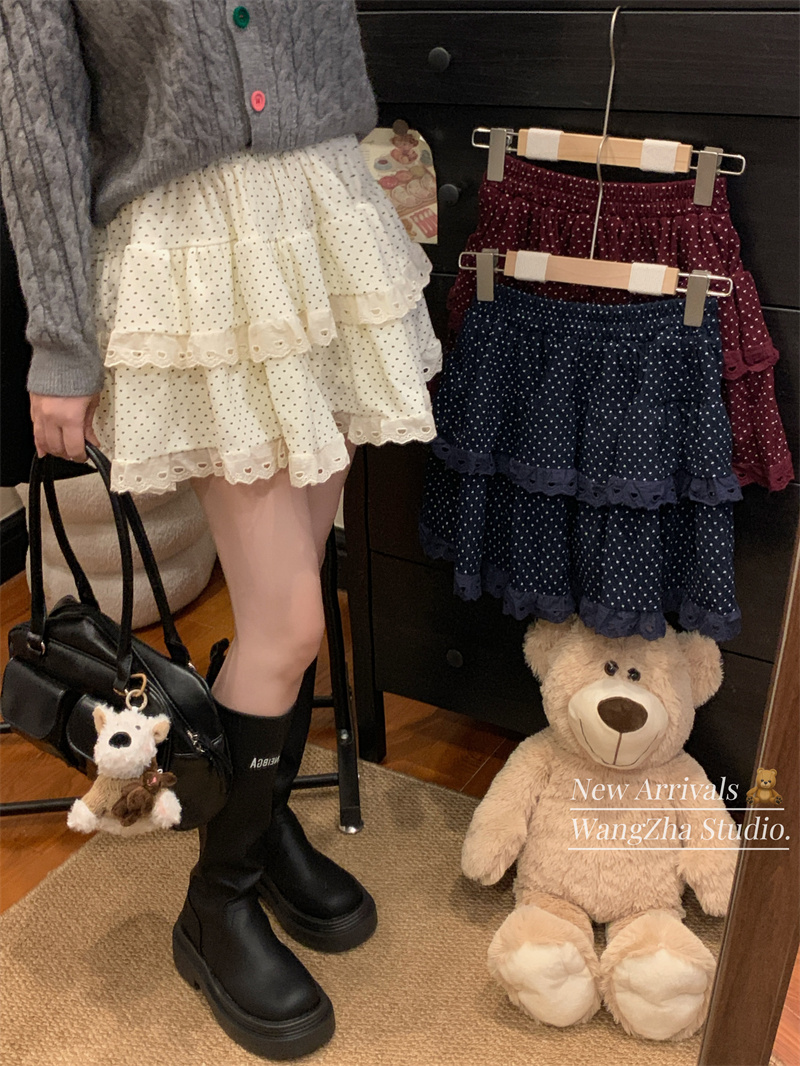 Real shot  Autumn and winter new lace splicing heart velvet cake skirt versatile high waist puffy short skirt 