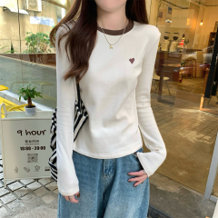Real shot of autumn and winter Korean style round neck color-blocked love embroidered versatile long-sleeved bottoming T-shirt top