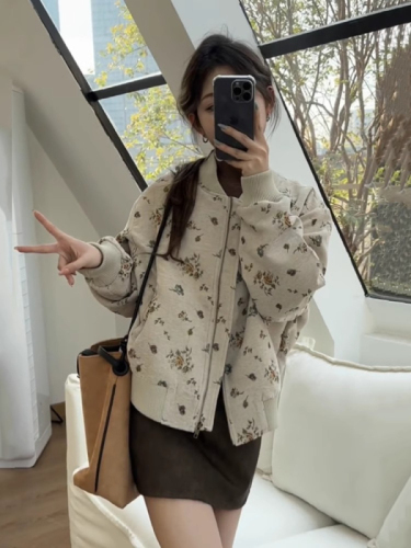 Retro velvet jacquard craft casual short jacket for women spring and autumn new loose versatile niche jacket baseball uniform