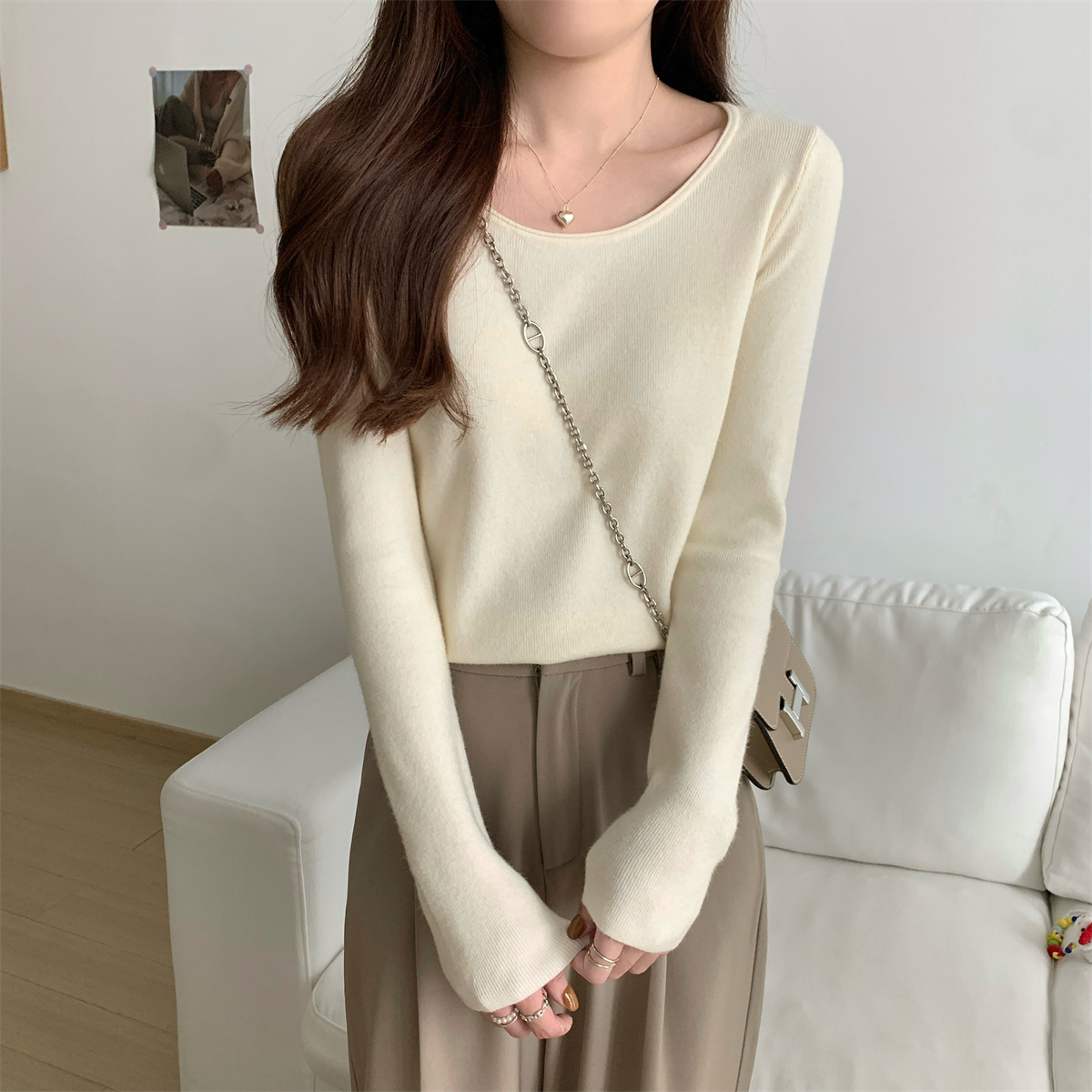 Actual shot of autumn and winter Korean style round neck simple and versatile Andy velvet sweater bottoming long-sleeved sweater top