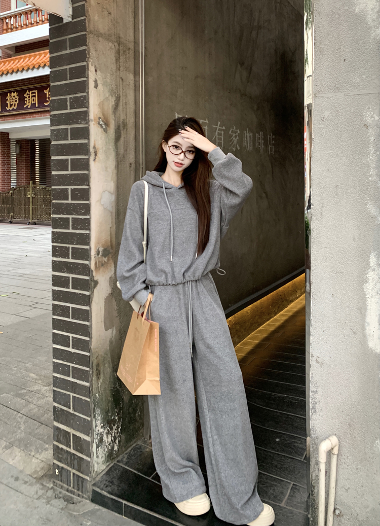 Women's Relaxed Hooded Sweatshirt Set with Padded Thicker Sweatshirt and High-Waisted Loose Wide-Leg Pants - Casual