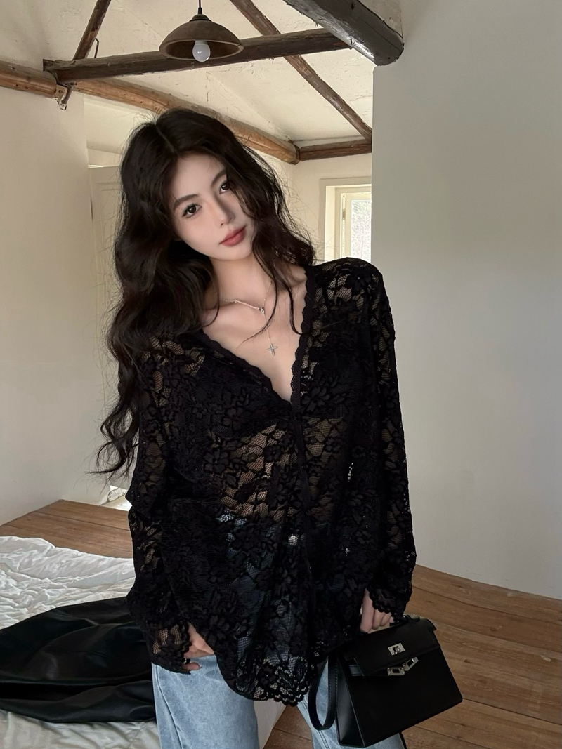 實拍冬季高級感V領鏤空蕾絲寬鬆開衫女內搭性感微透顯瘦上衣