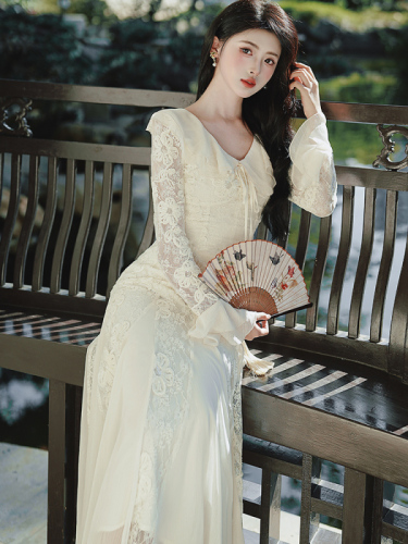 French V-neck lace long-sleeved women's dress 2024 autumn new women's fashion temperament waist-cinching fish-tail dress