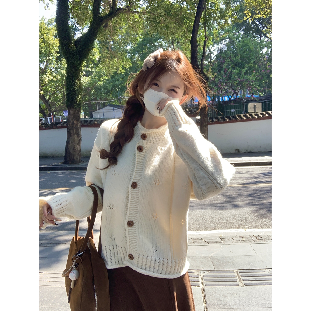 Actual shot of autumn and winter Korean style loose jacquard design Andy velvet single-breasted sweater long-sleeved sweater jacket