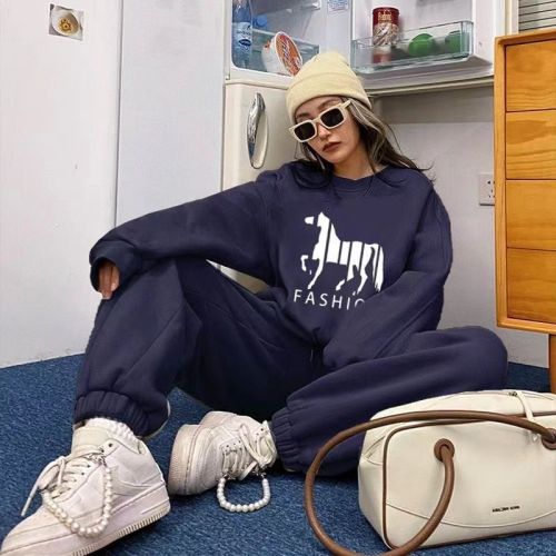 Two-piece set ***Autumn and winter 2024 loose new fashionable casual sweatshirt and sweatpants slimming suit for women