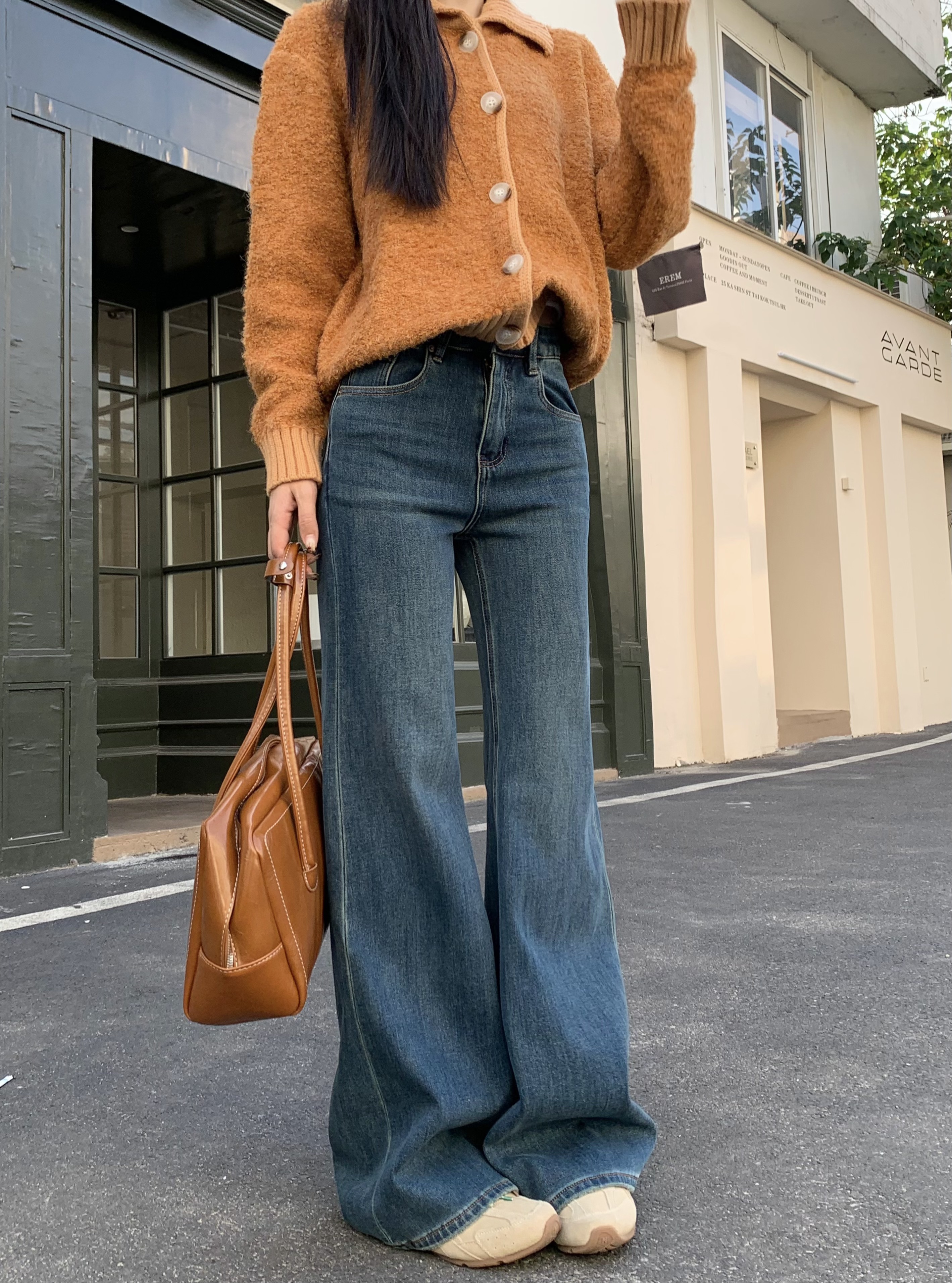 Actual shot of new winter thickened embroidered stretch straight jeans