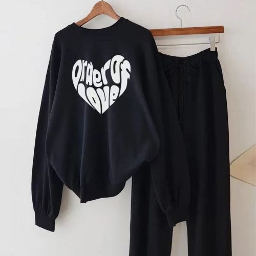 Two-piece set ***Autumn and winter 2024 loose new fashionable casual sweatshirt and sweatpants slimming suit for women