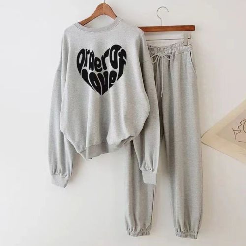 Two-piece set ***Autumn and winter 2024 loose new fashionable casual sweatshirt and sweatpants slimming suit for women