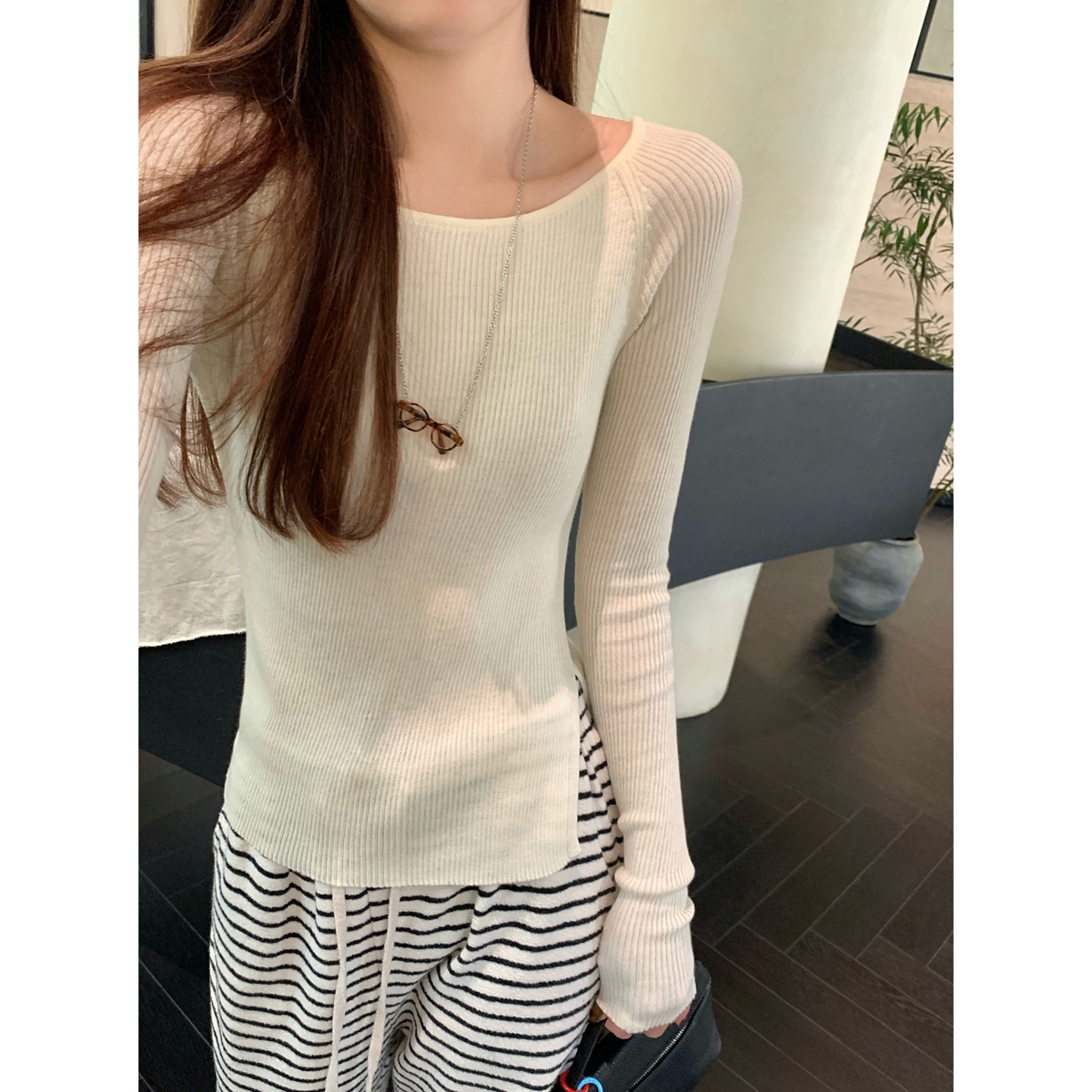 Real shot of autumn and winter Korean style round neck raglan slit design 6 wool sweater long sleeve bottoming sweater top