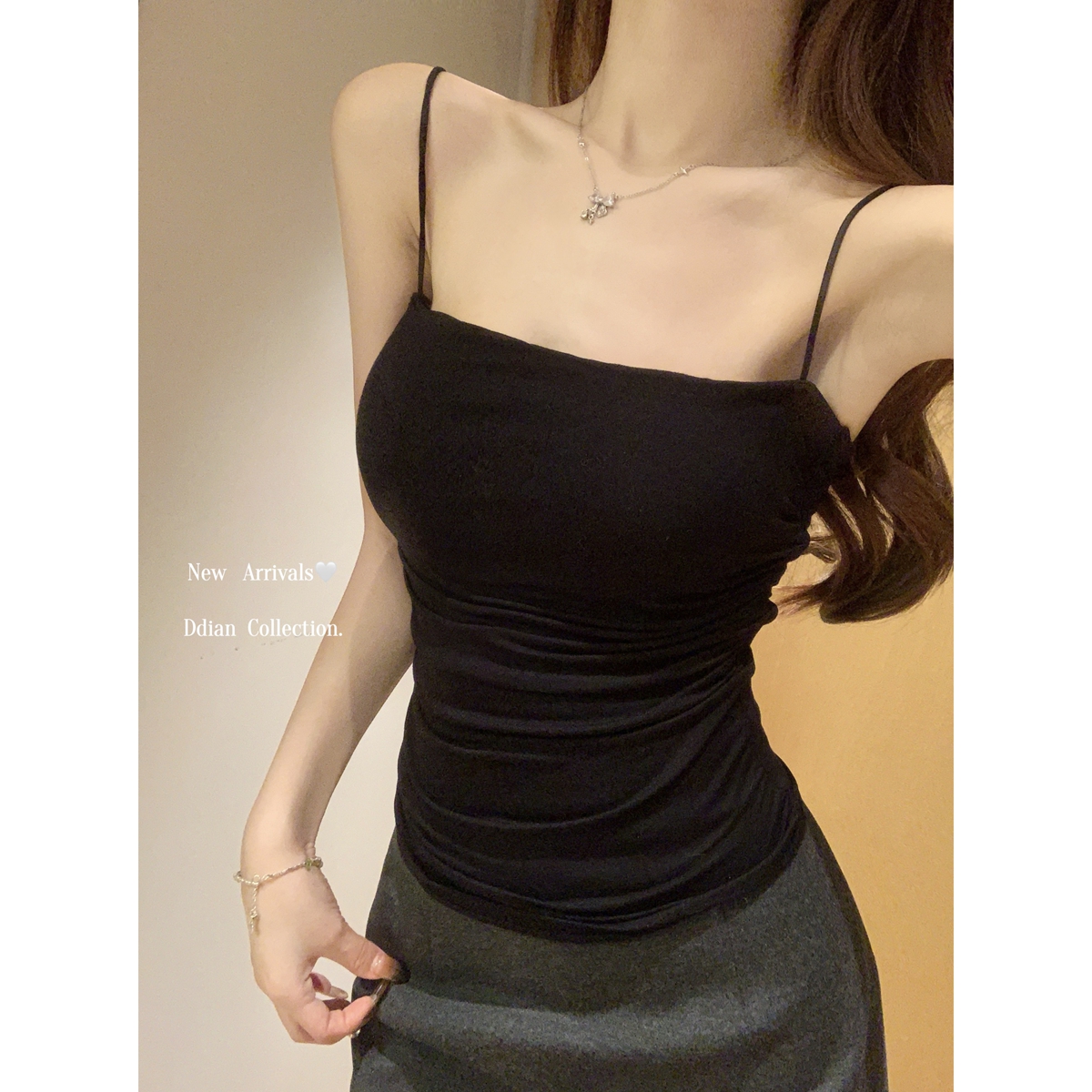 Real shot of autumn and winter Korean style slim-fitting pleated slimming chest pad design sling with inner bottoming T-shirt vest for women