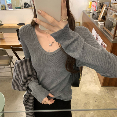 Real photos of high-end wool knitted bottoming shirt for women in autumn and winter, unique and beautiful temperament, age-reducing long-sleeved top