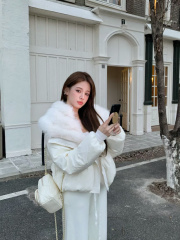 Actual shot of oversized fur collar fur down jacket short winter coat