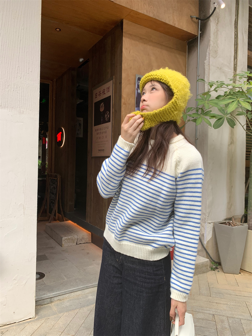 Shot Korean-style blue and white striped color-blocked round neck turtleneck sweater, simple soft and loose knitted women's top