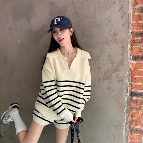 South Korea's Dongdaemun Striped Suit Korean Design Loose Color Block Polo Collar Sweater Shorts Two-piece Set