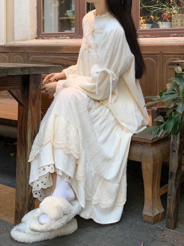 Soft and sweet bow lace shirt + spliced ​​skirt suit