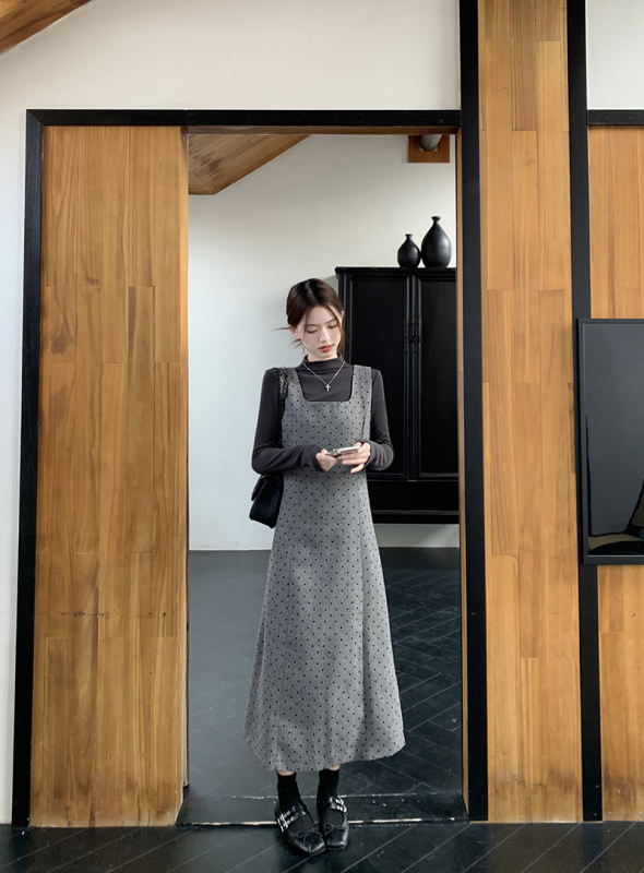 Gray polka-dot woolen vest skirt, small fragrant suit, age-reducing temperament, two-piece outfit for celebrities