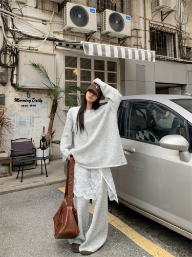 Knitted loose autumn and winter ins versatile knitted sweater suit with lace layered skirt