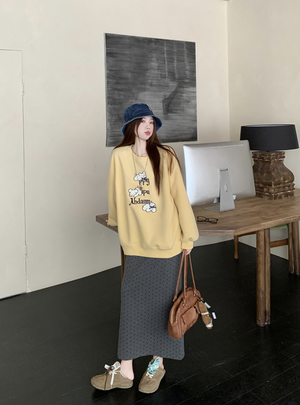 Autumn and winter thickened version of heavy embroidery puppy lazy sweatshirt + polka dot skirt