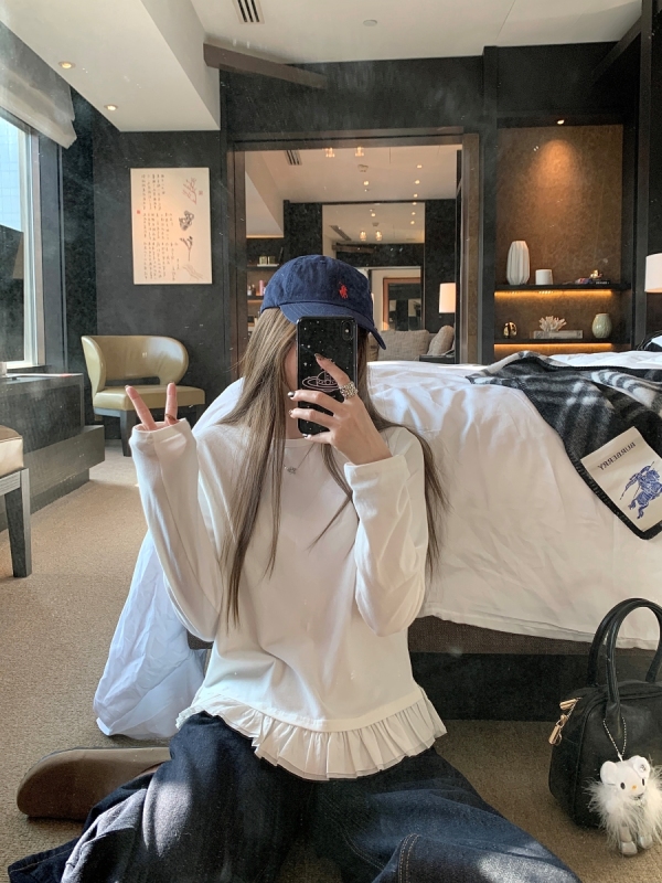Age-reducing lace long-sleeved T-shirt, right shoulder round neck bottoming shirt, loose inner top