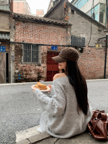 Knitted loose autumn and winter ins versatile knitted sweater suit with lace layered skirt