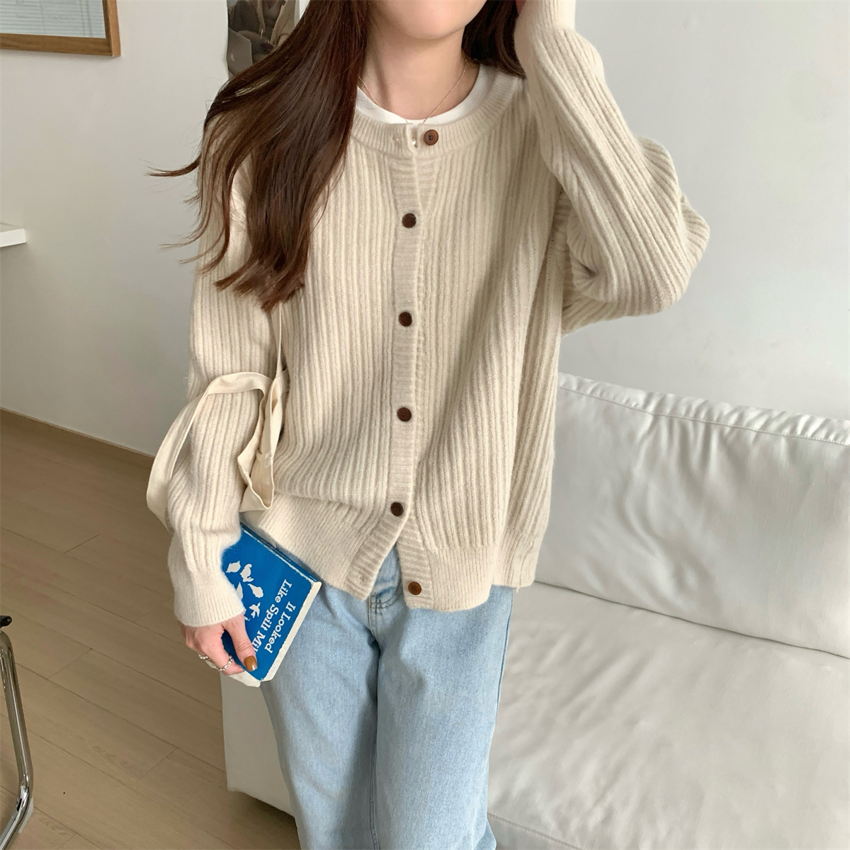 Actual shot of autumn and winter Korean style loose and versatile single-breasted simple arctic velvet sweater long-sleeved sweater jacket