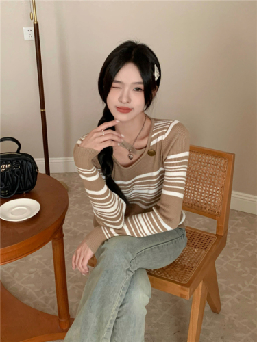 Actual price, western style, discreet, temperament, striped long-sleeved sweater for women, slim fit inner top