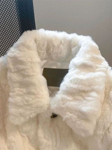 2024 new high-end autumn and winter gentle, sweet and cool lamb plush white eco-friendly fur short coat for women