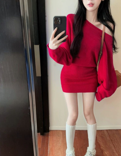 South Korea's Dongdaemun Pure Desire sexy one-shoulder long-sleeved sweater dress lazy fashion hip-hugging short skirt women's clothing