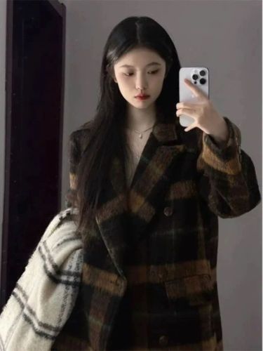 Plaid double-breasted retro fashion woolen coat for women autumn and winter new style high-end small gentle woolen coat