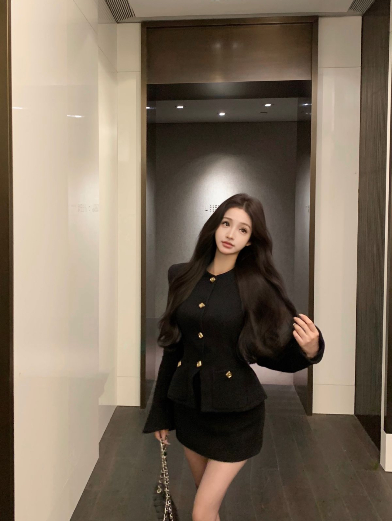 Real shot of French high-end suit skirt, autumn and winter temperament, new Xiaoxiang jacket, slim skirt, two-piece set