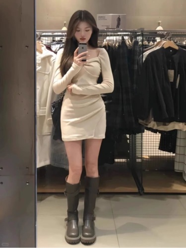 Knotted knitted long-sleeved dress for women in autumn and winter, slim and sexy inner layering skirt, hot girl hip-hugging skirt