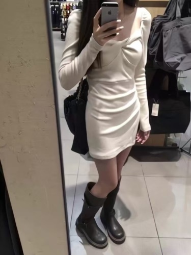 Knotted knitted long-sleeved dress for women in autumn and winter, slim and sexy inner layering skirt, hot girl hip-hugging skirt