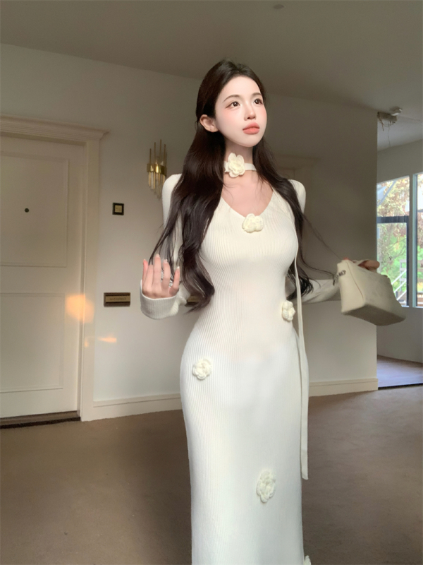 Autumn and winter French retro design slim v-neck three-dimensional flower knitted dress long skirt for women