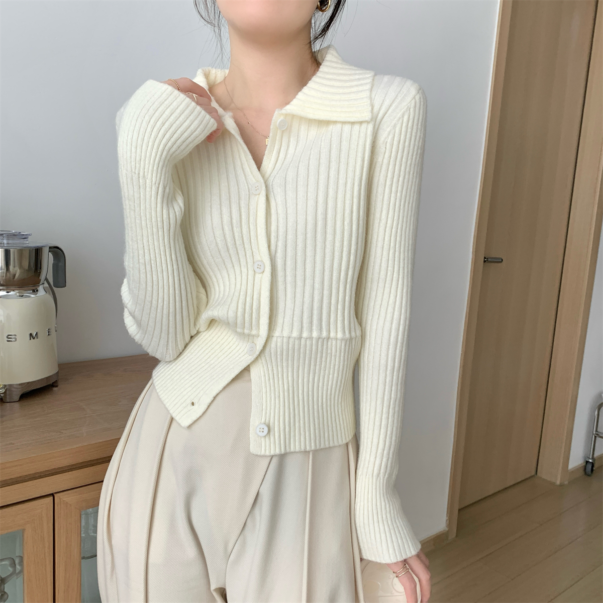 Actual shot of autumn and winter Korean style polo collar temperament and versatile Andy velvet sweater long-sleeved sweater jacket for women