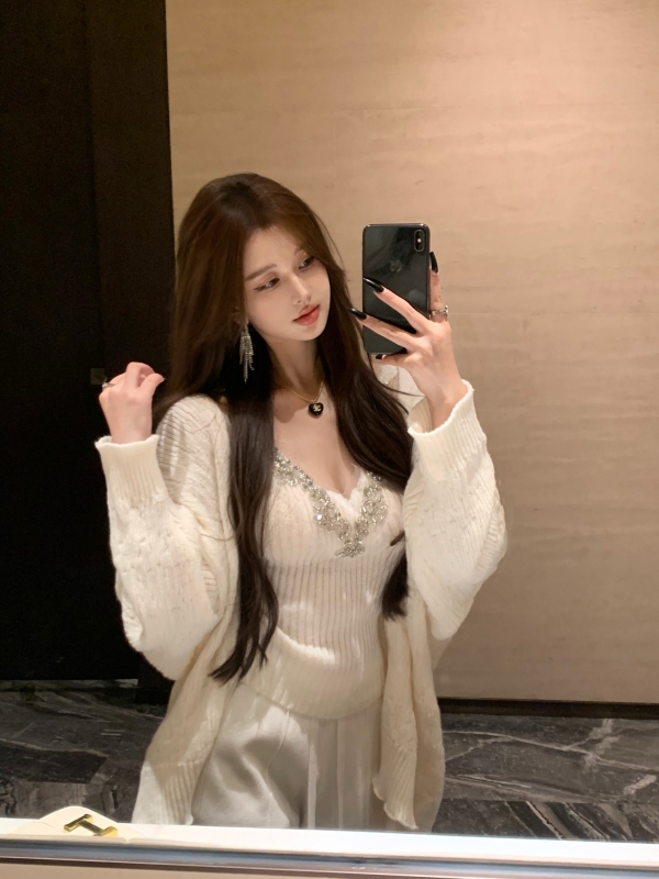 Diamond-encrusted sexy autumn inner suspender knitted cardigan two-piece atmospheric suit