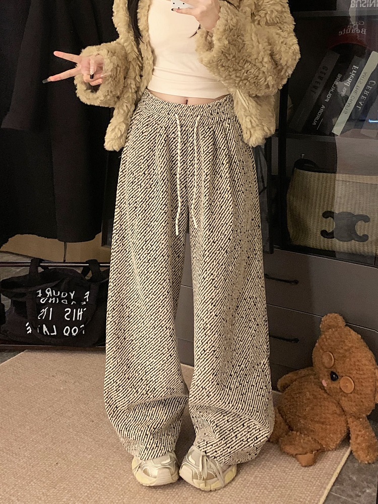 Actual shot of bright silk fragrant style, lazy, loose and velvet wide-leg pants, autumn and winter high-waisted drawstring straight pants, casual trousers